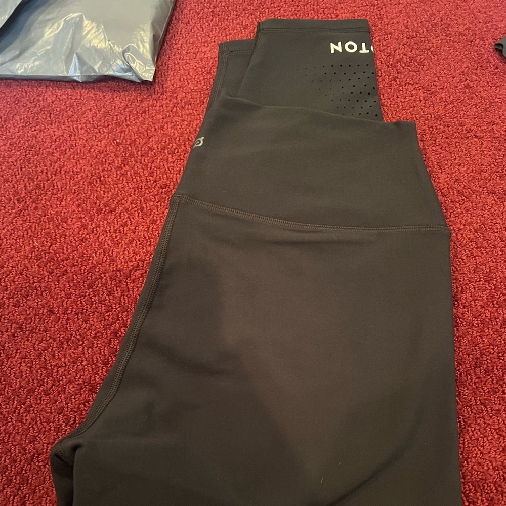 Peloton XL NWT black leggings cadence legging host pick retail 95 - Picture 10 of 17
